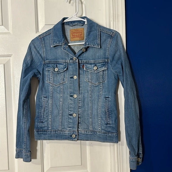 Women’s Levis Denim Ex Boyfriend Denim Trucker Jacket Size Small - Picture 3 of 10